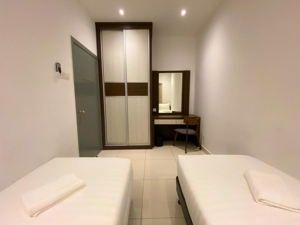 Az Hotel & Serviced Apartments Лабуан Экстерьер фото